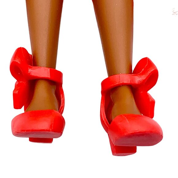 Vibe Girls Emma 2017 Doll With Pink & White Hair Red Outfit & Heels 9 Inches - Picture 4 of 7